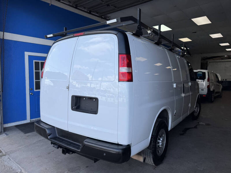 2018 Chevrolet Express 2500