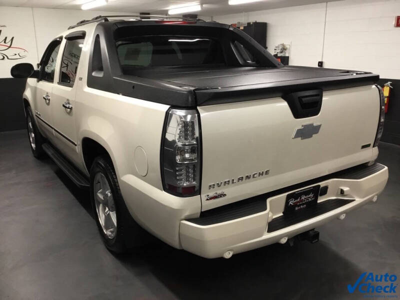 2011 Chevrolet Avalanche LTZ