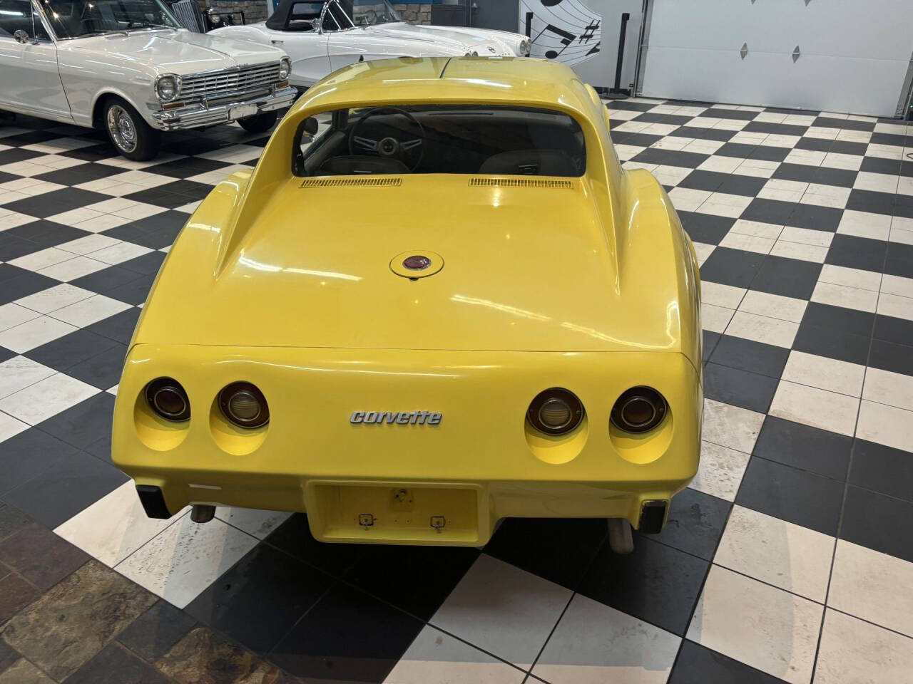 1975 Chevrolet Corvette 14