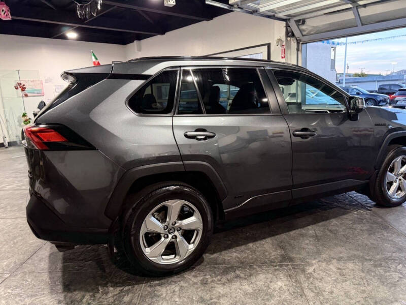 2021 Toyota RAV4 Hybrid XLE Premium