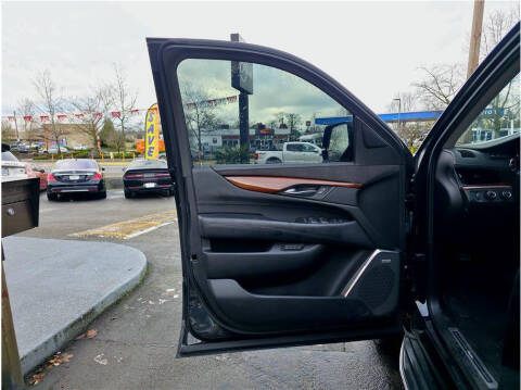 2016 Cadillac Escalade ESV Luxury Collection