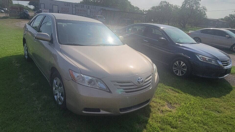 2009 Toyota Camry for sale at LEE'S MOTOR CO LLC in San Antonio, TX