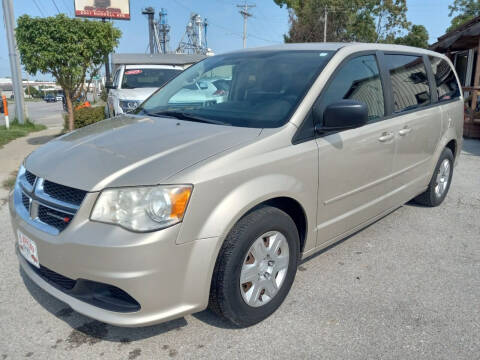 2012 Dodge Grand Caravan for sale at El Rancho Auto Sales in Des Moines IA