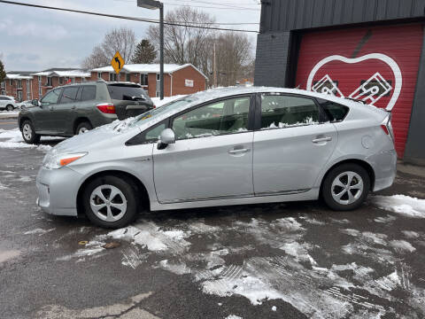 2014 Toyota Prius for sale at Apple Auto Sales Inc in Camillus NY