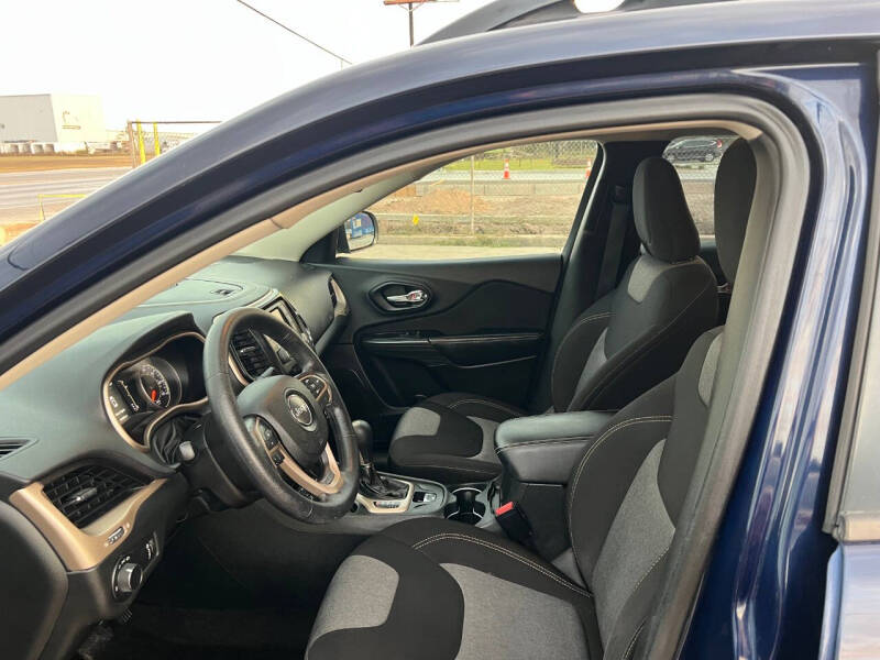 2015 Jeep Cherokee Sport