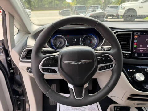 2023 Chrysler Pacifica Touring L