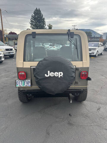 1990 Jeep Wrangler Sahara