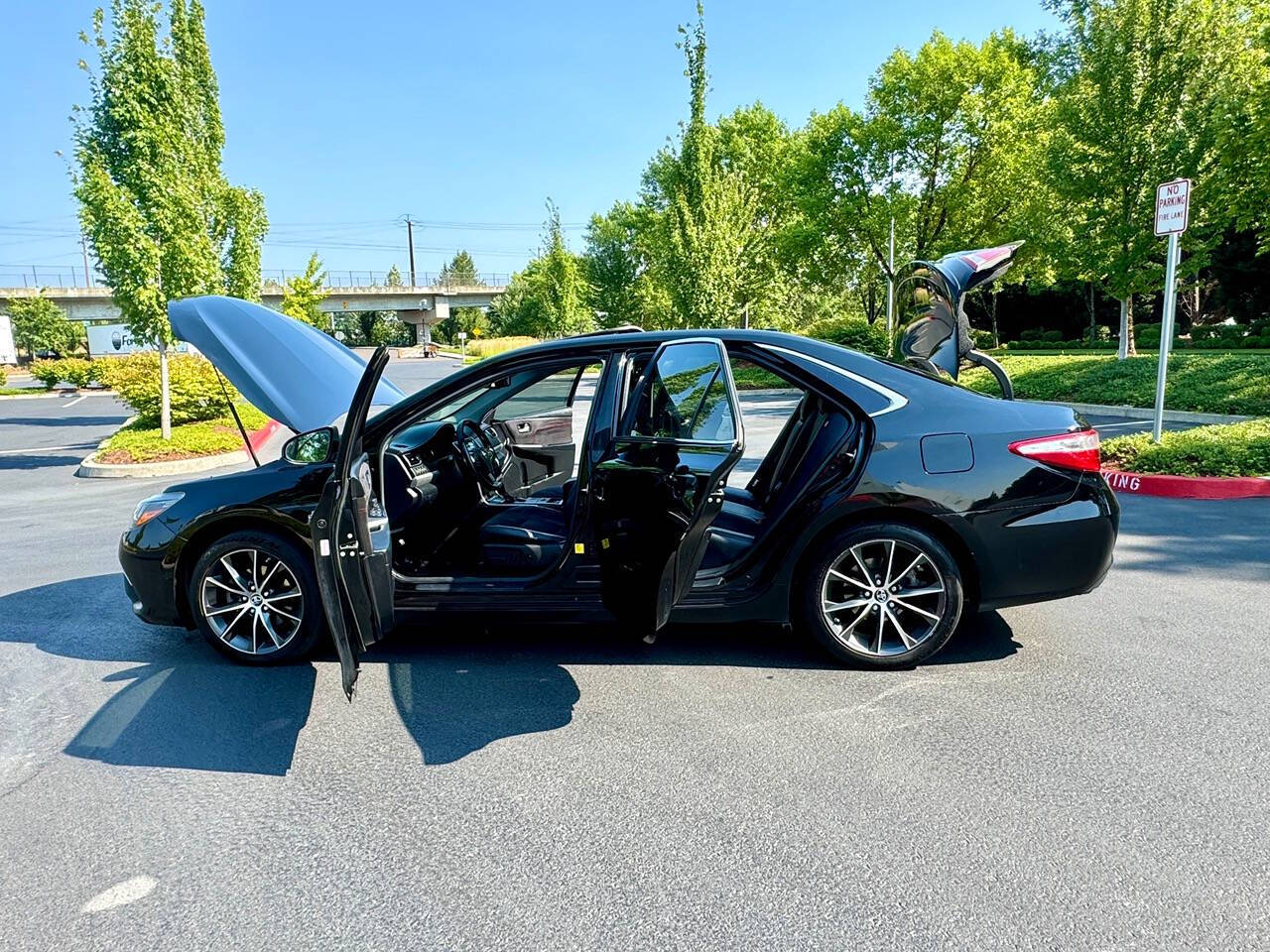 2015 Toyota Camry for sale at MISHA MASTER MOTORZ LLC in Portland, OR