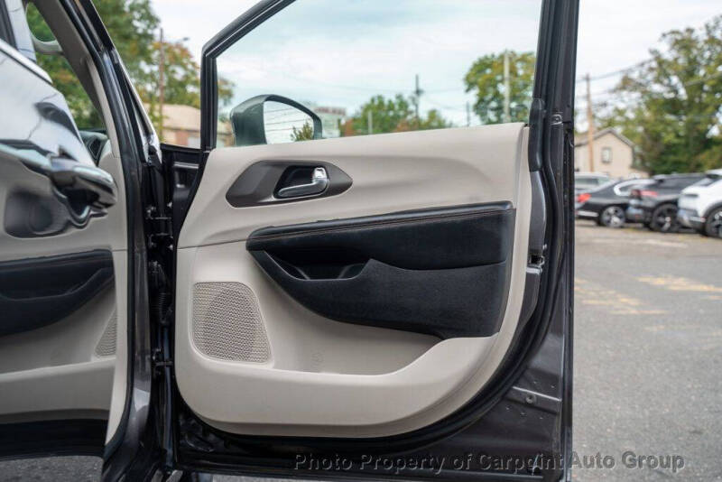 2020 Chrysler Pacifica Touring