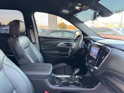 2022 Chevrolet Traverse LT Leather