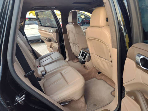 2014 Porsche Cayenne GTS