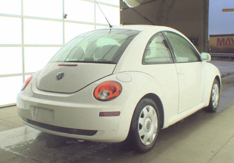 2010 Volkswagen New Beetle