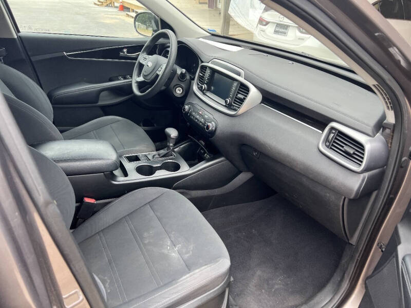 2019 Kia Sorento LX
