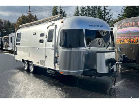 2014 International SERENITY 25RB