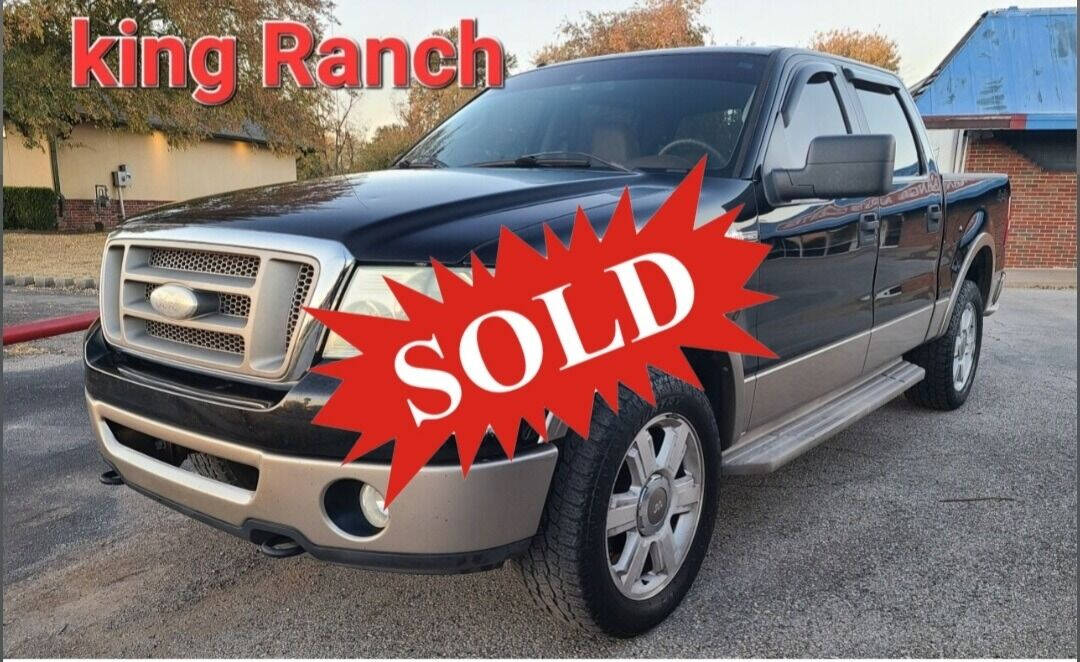 2006 Ford F-150 for sale at DURANGO AUTO CENTER LLC in Tulsa, OK