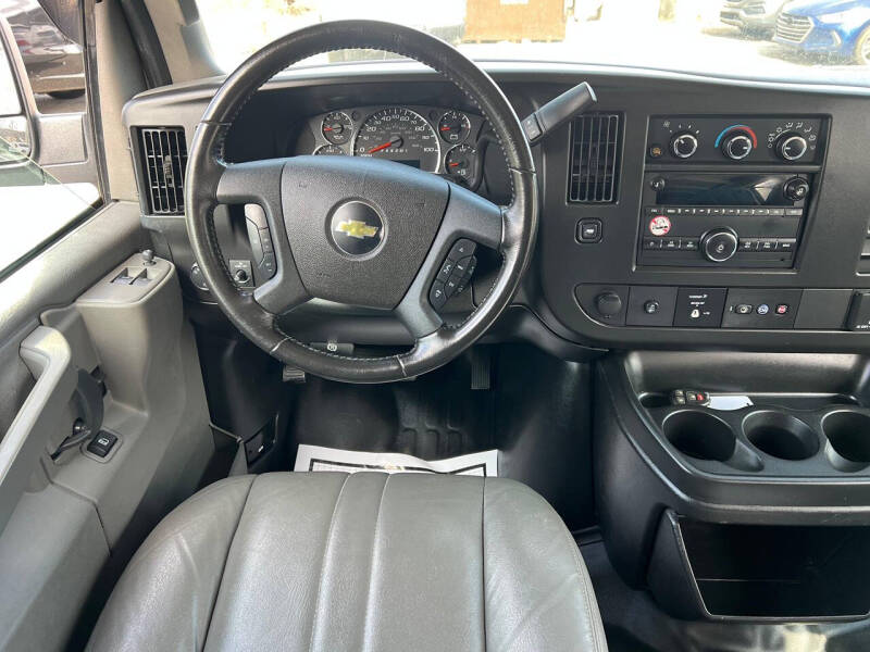 2023 Chevrolet Express 2500