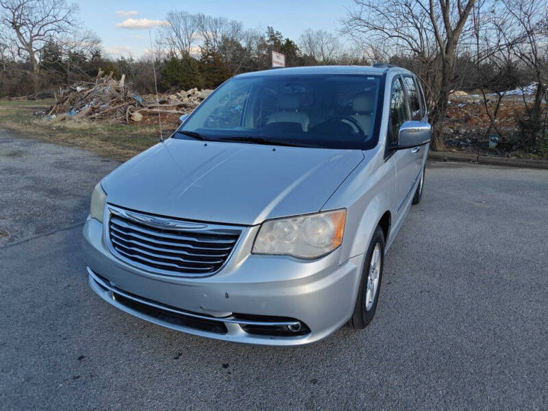 2012 Chrysler Town and Country for sale at Tinkham Auto Sales in La Vergne TN