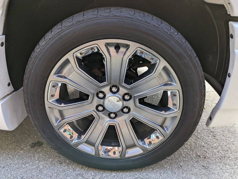 2003 GMC Yukon XL Denali