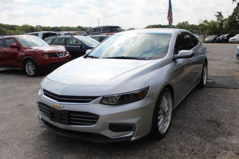 2016 Chevrolet Malibu 1LT photo 3