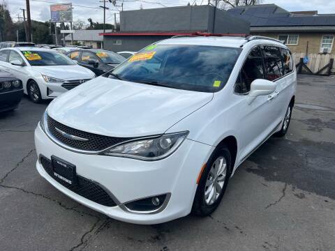 2018 Chrysler Pacifica for sale at Rey's Auto Sales in Stockton CA