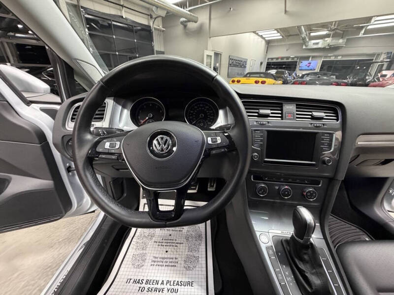 2017 Volkswagen Golf Alltrack