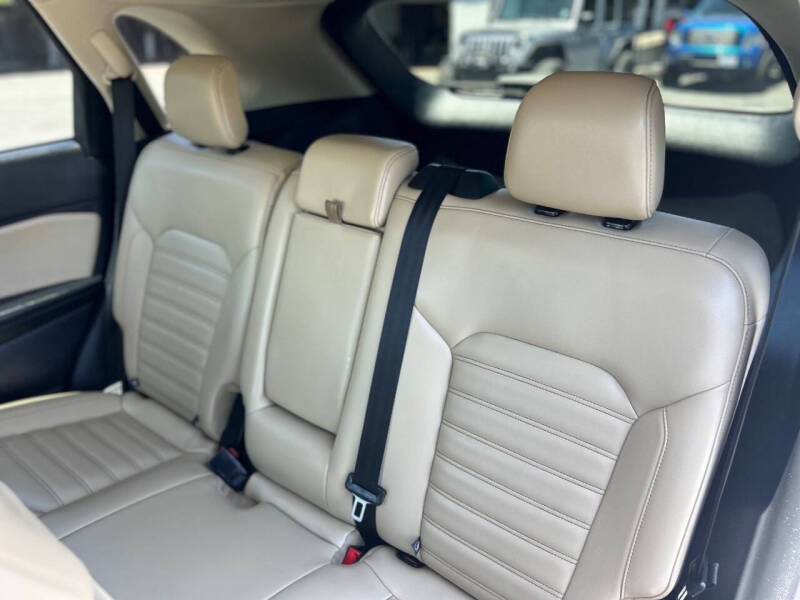 2020 Ford Edge SEL