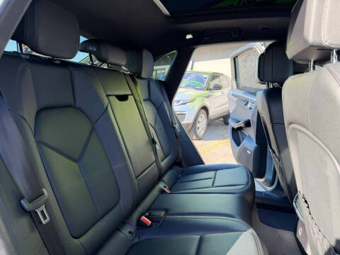 2021 Porsche Macan