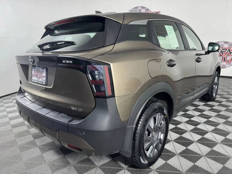 2025 Nissan Kicks S