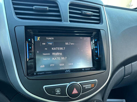 2013 Hyundai Accent GS