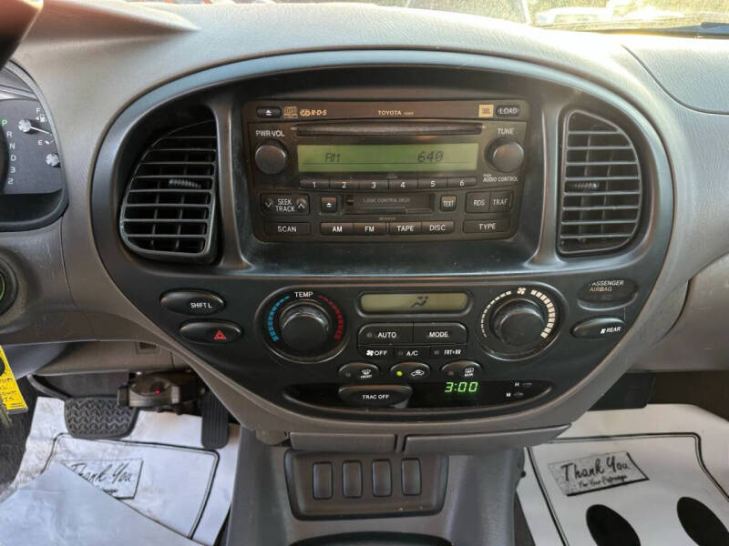 2005 Toyota Sequoia SR5