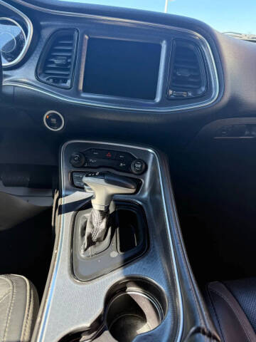 2015 Dodge Challenger SXT Plus