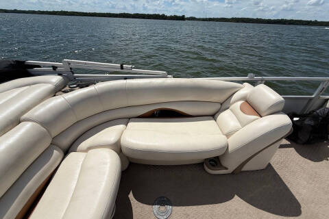 2011 Sun Tracker Party Barge 22 Sport Fish Rege