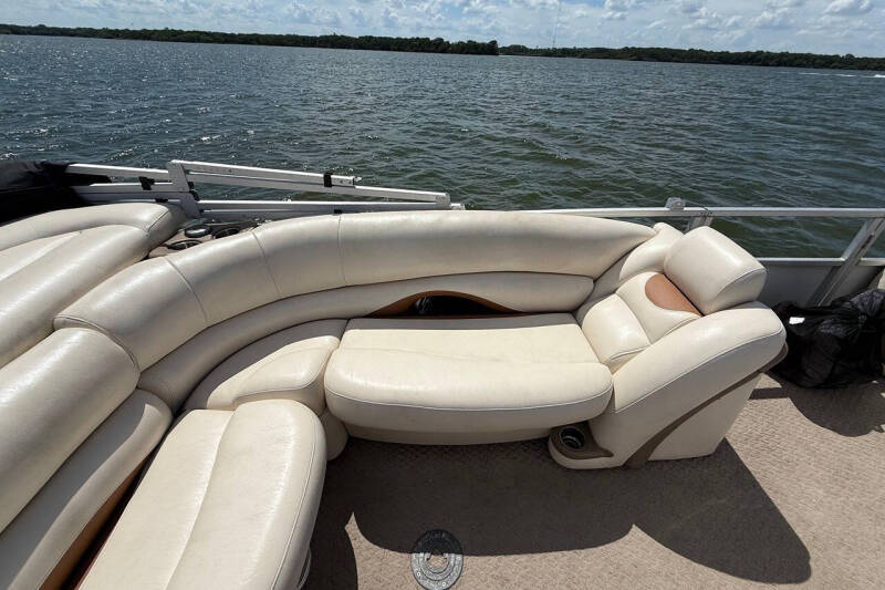 2011 Sun Tracker Party Barge 22 Sport Fish Rege