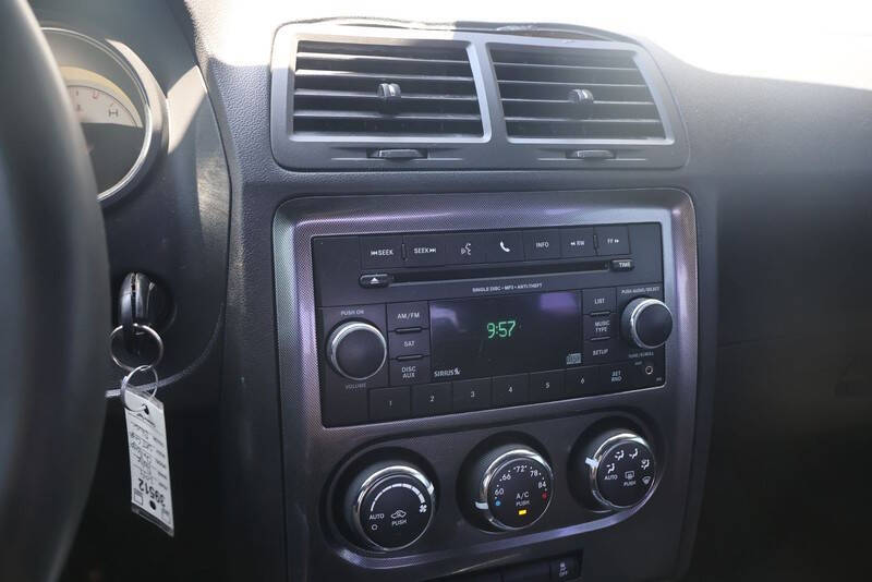 2014 Dodge Challenger SXT