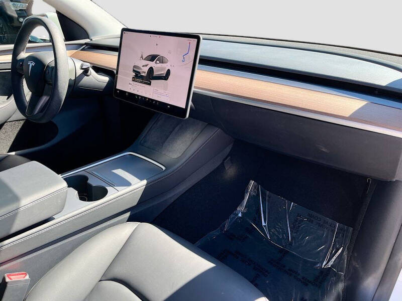 2024 Tesla Model Y Performance