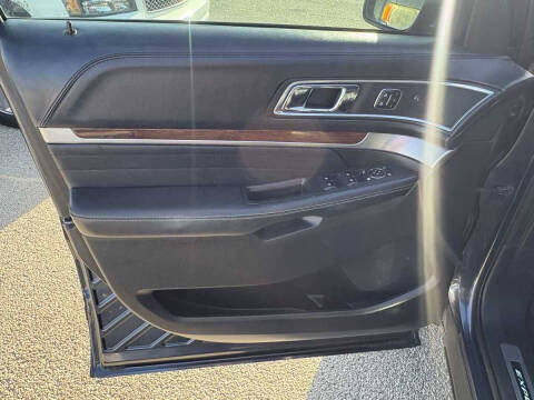 2017 Ford Explorer Platinum