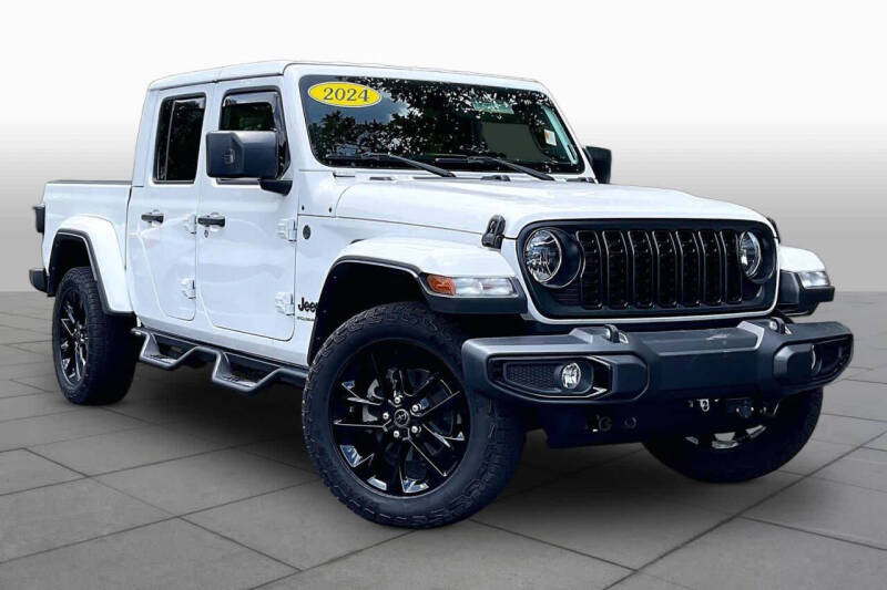 2024 Jeep Gladiator NightHawk