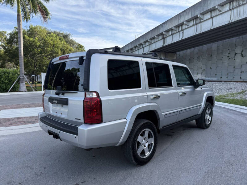 2010 Jeep Commander Sport