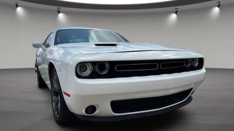 2018 Dodge Challenger SXT Plus