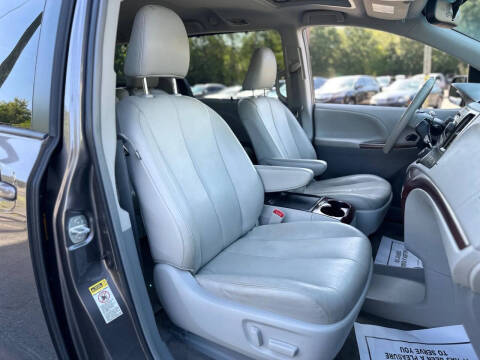 2013 Toyota Sienna