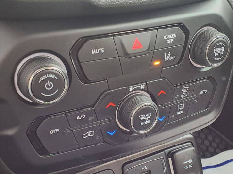 2023 Jeep Renegade Upland