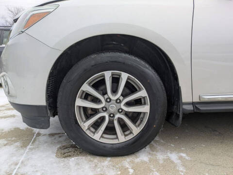 2016 Nissan Pathfinder SL