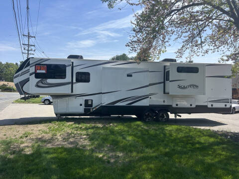 2022 Grand Design RV Solitude 38ft