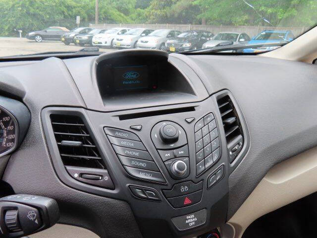 2014 Ford Fiesta SE