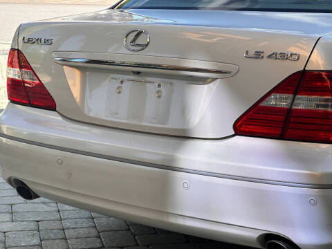 2004 Lexus LS 430