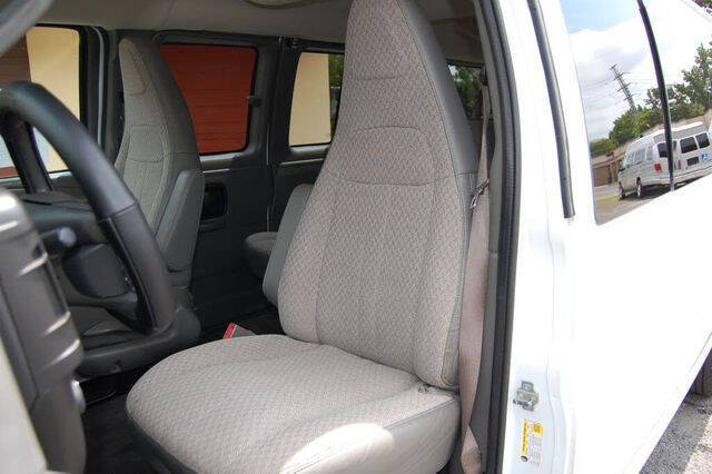 2017 Chevrolet Express LT 3500