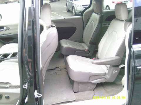 2017 Chrysler Pacifica Touring Plus
