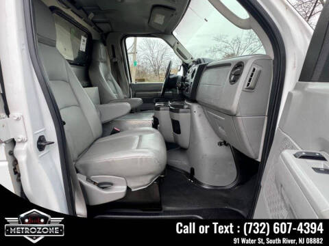 2011 Ford E-Series E-350 SD
