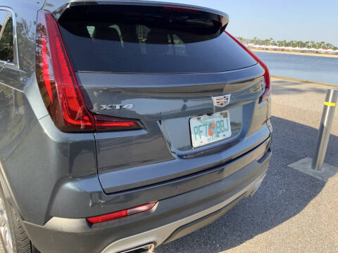 2021 Cadillac XT4 Premium Luxury