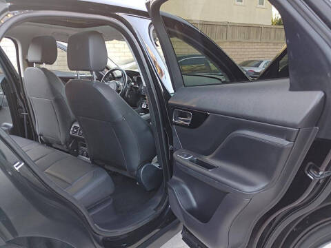 2018 Jaguar F-PACE 30t Premium